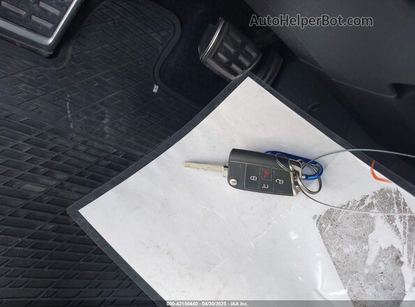 3VV3B7AX2LM130490 2020 VOLKSWAGEN TIGUAN Gray Widok deski rozdzielczej