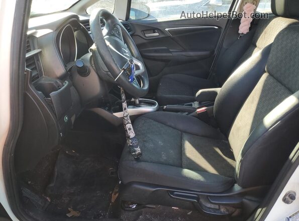 JHMGK5H5XHS019787 2017 HONDA FIT White Вид салону спереду