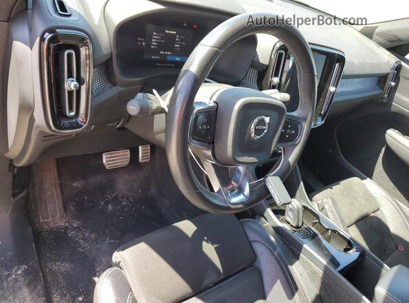 YV4ED3UR0M2582001 2021 VOLVO XC40 Черный Вид панели приборов