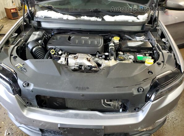 1C4PJMDN0KD294567 2019 JEEP CHEROKEE Silver Вид підкапотного простору