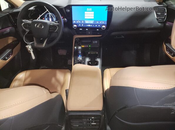 JTJHKCEZ3P2015397 2023 LEXUS NX Серебряный Вид панели приборов