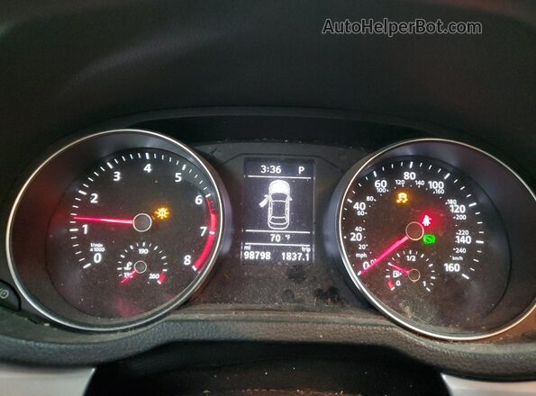 1VWAT7A38HC006830 2017 VOLKSWAGEN PASSAT Silver 