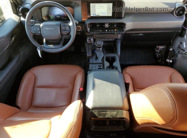 JTEABFAJ6RK009078 2024 TOYOTA LAND Tan Առջևի վահանակի տեսք
