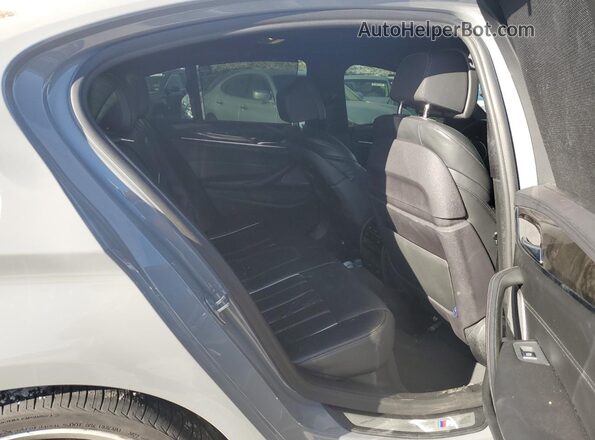 WBAJB9C50JB286445 2018 BMW M5 Gray Vista de los asientos traseros