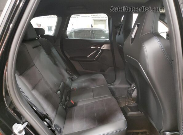WBX13EF00S5131826 2025 BMW X1 Black Rear interior view