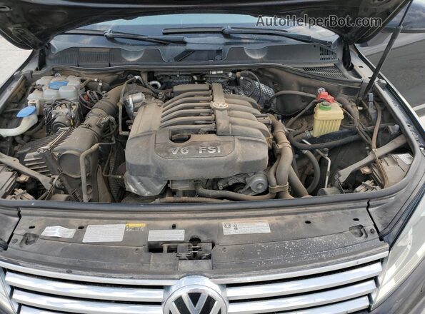 WVGRF7BP4HD002570 2017 VOLKSWAGEN TOUAREG Черный Вид подкапотного пространства
