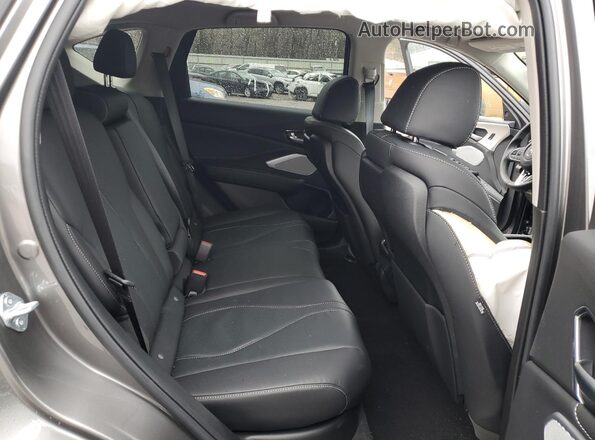 5J8TC2H50SL004374 2025 ACURA RDX Gray Widok wnętrza z tyłu