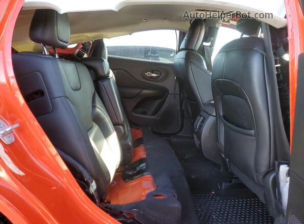 1C4PJMBX2MD230988 2021 JEEP CHEROKEE Orange Vista interior trasera