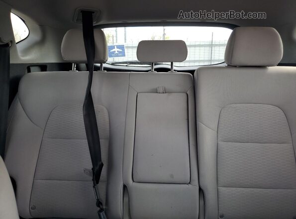 KM8J2CA4XLU166942 2020 HYUNDAI TUCSON White Rear seats view