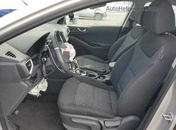 KMHC65LD6KU155215 2019 HYUNDAI IONIQ Серебряный Вид салона спереди