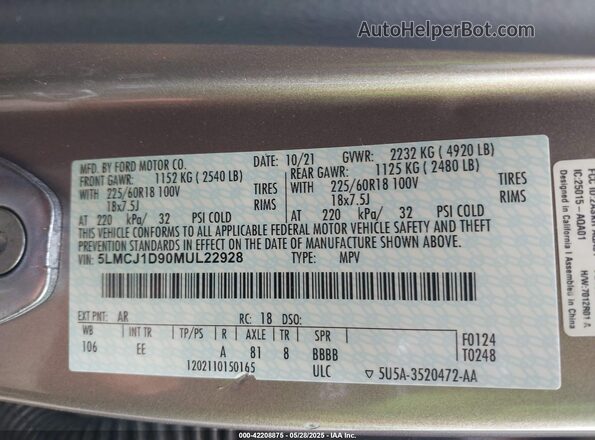 5LMCJ1D90MUL22928 2021 LINCOLN CORSAIR Золотой Вид подкапотного пространства