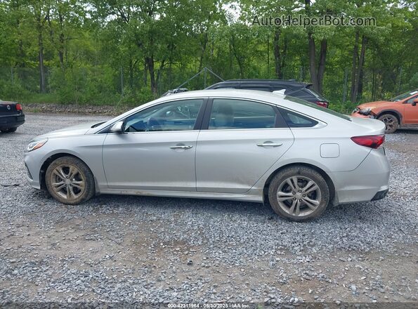 5NPE34AF2KH807147 2019 HYUNDAI SONATA Silver Widok wnętrza 360 stopni
