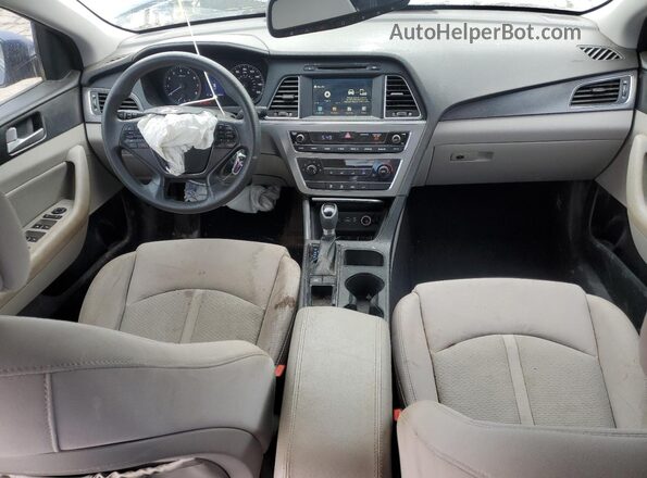5NPE34AF7HH483511 2017 HYUNDAI SONATA Blue Вид панелі приладів