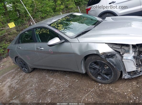 5NPLM4AG9NH065024 2022 HYUNDAI ELANTRA Gray Vista interior trasera