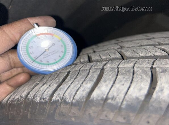 5TDZARAH3MS009680 2021 TOYOTA LE  Vista de los asientos traseros