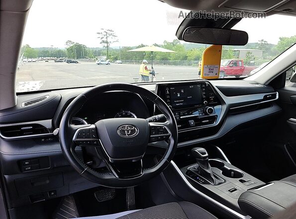5TDZARAH8MS507213 2021 TOYOTA LE  