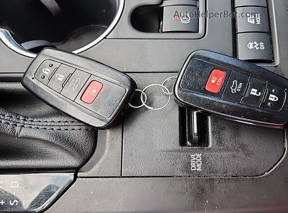 5TDZARAH8MS507213 2021 TOYOTA LE  