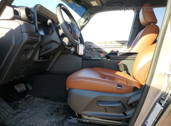 JTEABFAJ6RK009078 2024 TOYOTA LAND Tan Սալոնի դիմացի տեսք