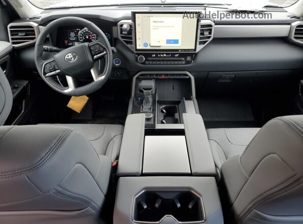7SVAAABA4RX021568 2024 TOYOTA SEQUOIA White Dashboard view