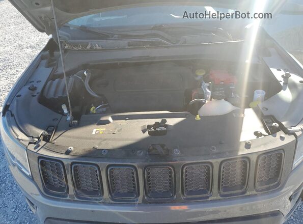 3C4NJDAB6KT792669 2019 JEEP COMPASS Gray Вид підкапотного простору