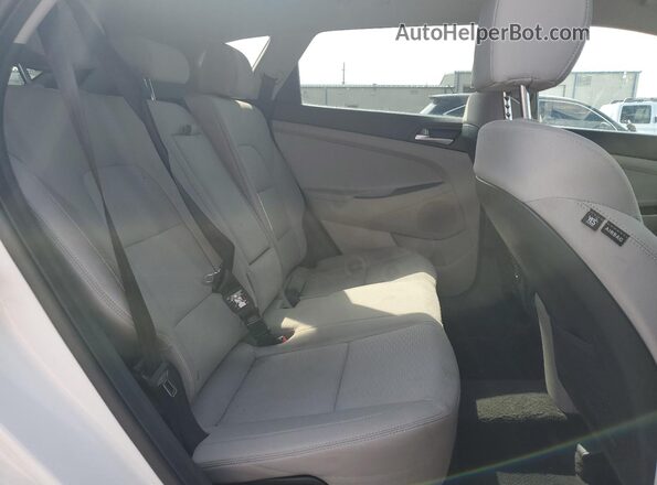 KM8J2CA4XLU166942 2020 HYUNDAI TUCSON White Rear interior view