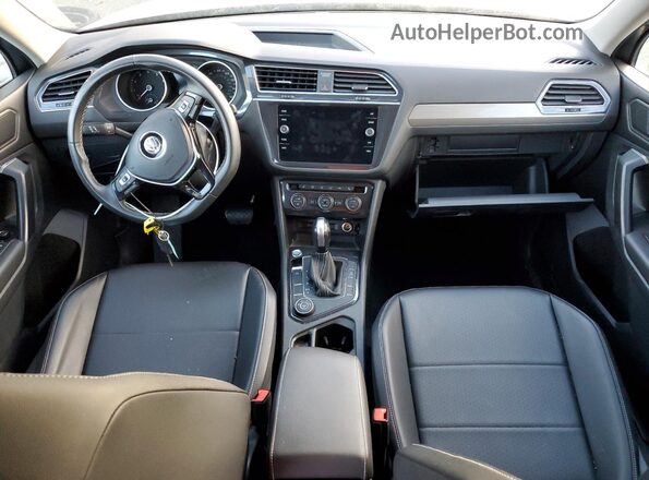 3VV2B7AX4MM071617 2021 VOLKSWAGEN TIGUAN Silver წინა პანელის ხედი