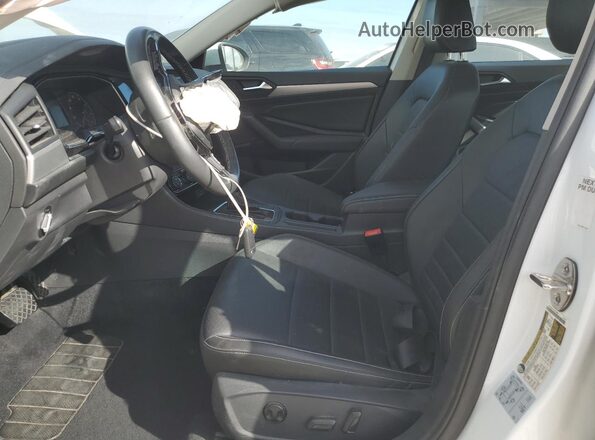 3VWC57BU6MM007011 2021 VOLKSWAGEN JETTA White Вид салону спереду