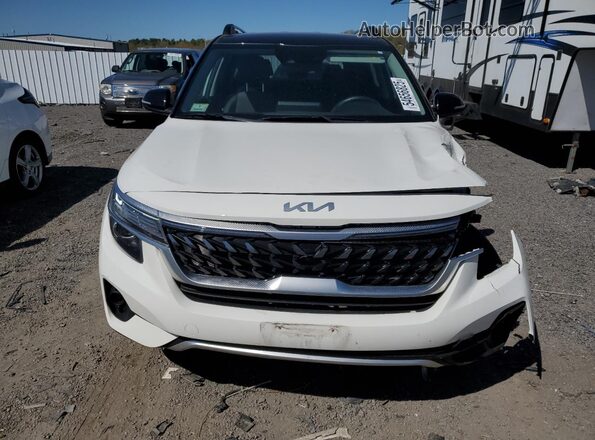 KNDEUCA25N7291850 2022 KIA SELTOS White 