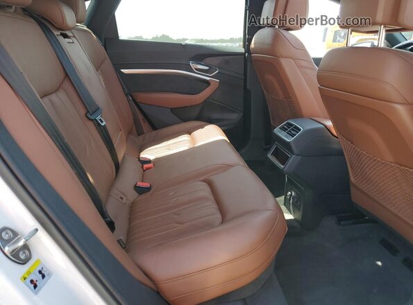 WA13ABGE0MB021894 2021 AUDI E-TRON White Vista interior trasera