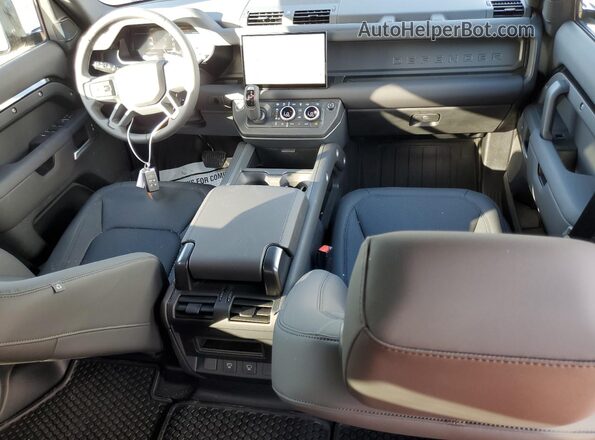 SALEJ7EX5S2364349 2025 LAND ROVER DEFENDER Черный Вид панели приборов
