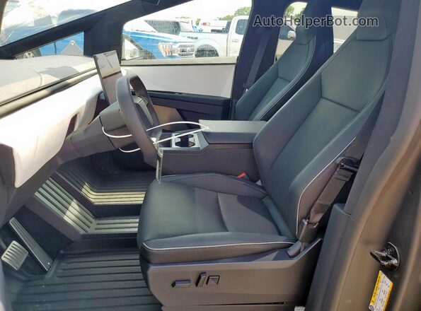 7G2CEHED3RA021099 2024 TESLA CYBERTRUCK Black 
