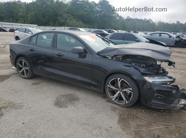 7JRL12TK6RG323297 2024 VOLVO S60 Black Przód prawy