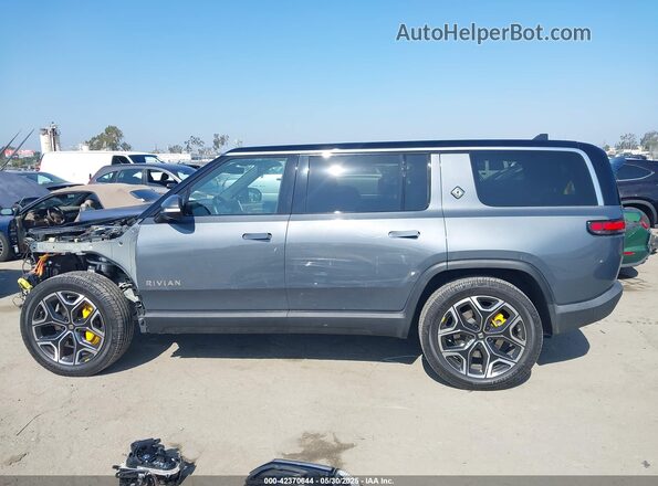 7PDSGABL3NN002278 2022 RIVIAN R1S Серый 