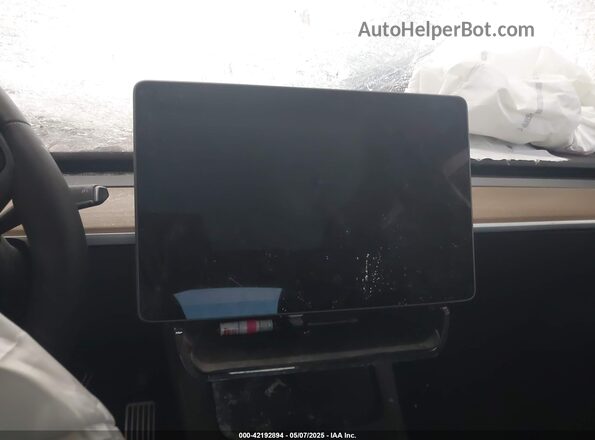 7SAYGDED2RF091484 2024 TESLA MODEL Y Черный Вид задних сидений