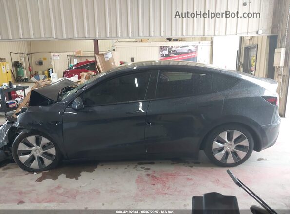 7SAYGDED2RF091484 2024 TESLA MODEL Y Черный Вид задней части салона
