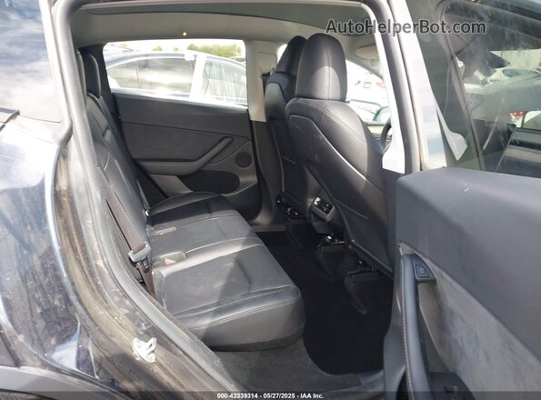 7SAYGDEEXRF080483 2024 TESLA MODEL Y Gray 