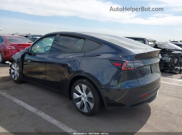7SAYGDEEXRF080483 2024 TESLA MODEL Y Gray 