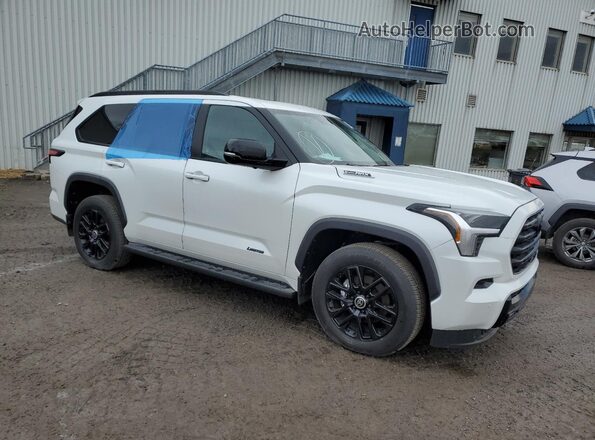 7SVAAABA4RX021568 2024 TOYOTA SEQUOIA White Front right