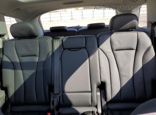 WA1LCBF77RD008780 2024 AUDI Q7 Gray Հետևի նստատեղերի տեսք