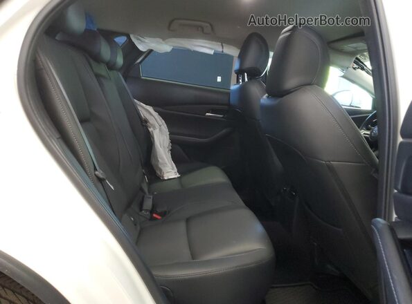 3MVDMBBMXPM580820 2023 MAZDA CX-30 Белый Вид задней части салона
