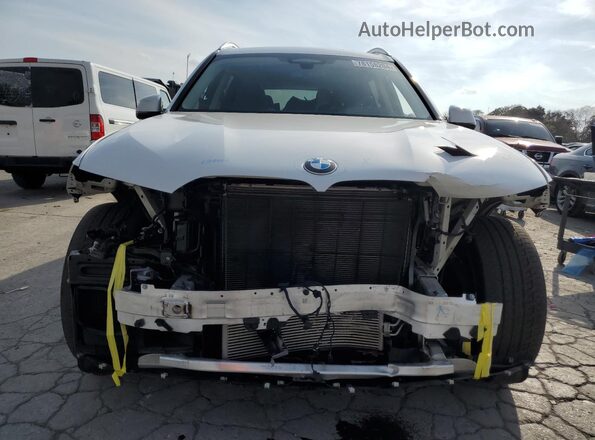 5UXCW2C02N9K79522 2022 BMW X7 White Front view