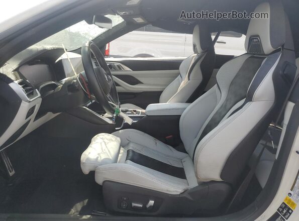 WBS33BA03NCK92918 2022 BMW M4 White Front interior view