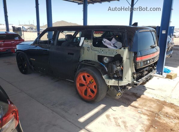 7PDSGABA0PN029956 2023 RIVIAN R1S Black 