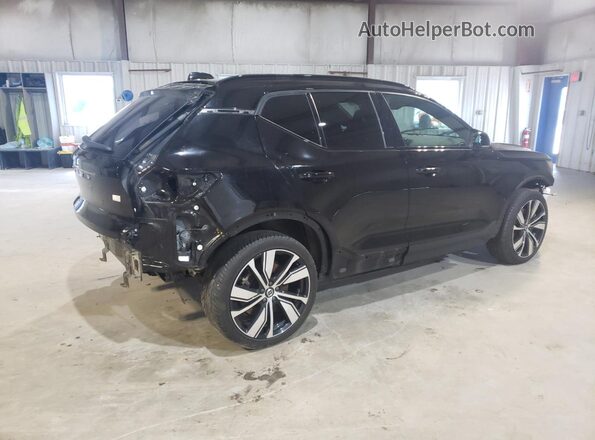 YV4ED3UR0M2582001 2021 VOLVO XC40 Черный Задняя правая четверть