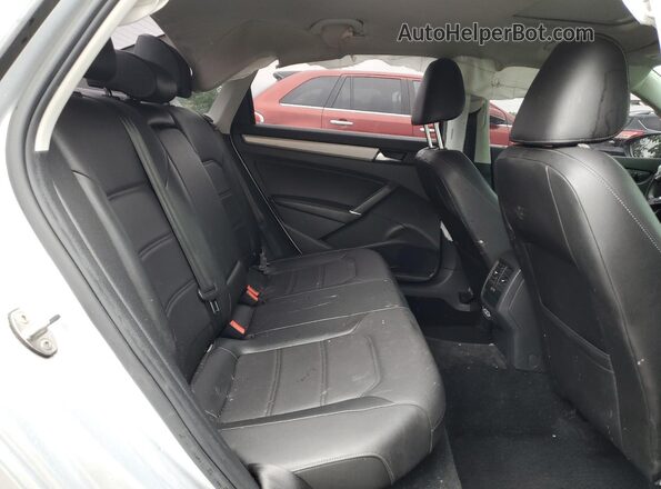 1VWSA7A30MC002517 2021 VOLKSWAGEN PASSAT Silver 