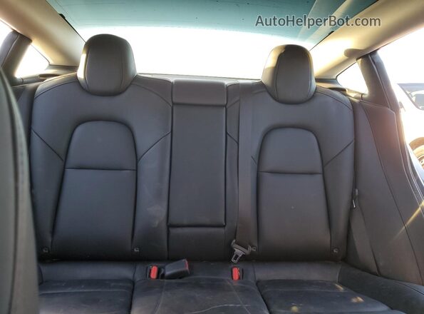 5YJ3E1EBXMF072619 2021 TESLA MODEL Gray Հետևի նստատեղերի տեսք