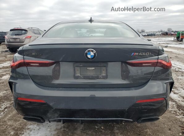 WBA13AR04NCJ02389 2022 BMW M4 Gray Vista trasera