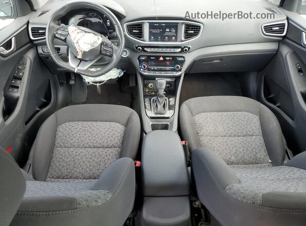 KMHC65LD6KU155215 2019 HYUNDAI IONIQ Серебряный Вид панели приборов