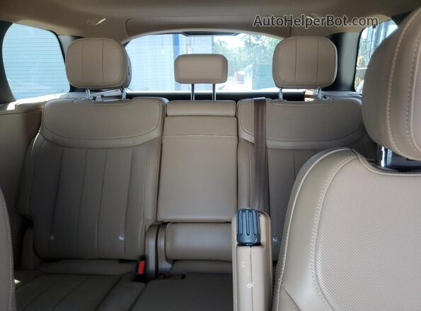 SALKP9E9XRA205969 2024 LAND ROVER RANGE White Rear seats view