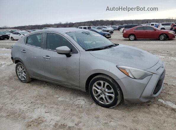 3MYDLBZV7GY142608 2016 TOYOTA SCION Silver წინა მარჯვენა